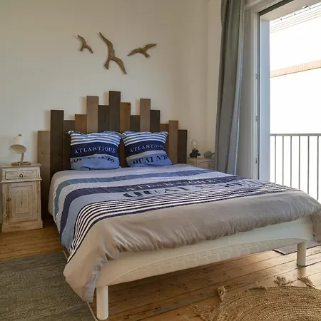 Дом отдыха Jolie Maison A Etage Vue Chenal, Quartier La Chaume - 5 Personnes *