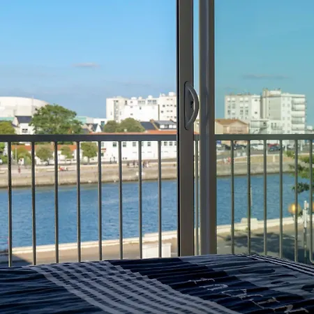 Jolie Maison A Etage Vue Chenal, Quartier La Chaume - 5 Personnes Ле-Сабль-д’Олон