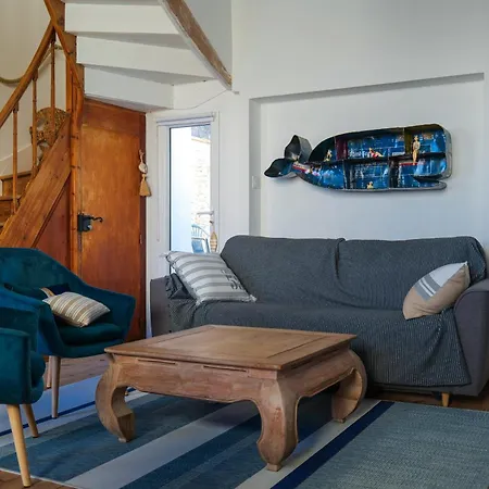 Jolie Maison A Etage Vue Chenal, Quartier La Chaume - 5 Personnes *